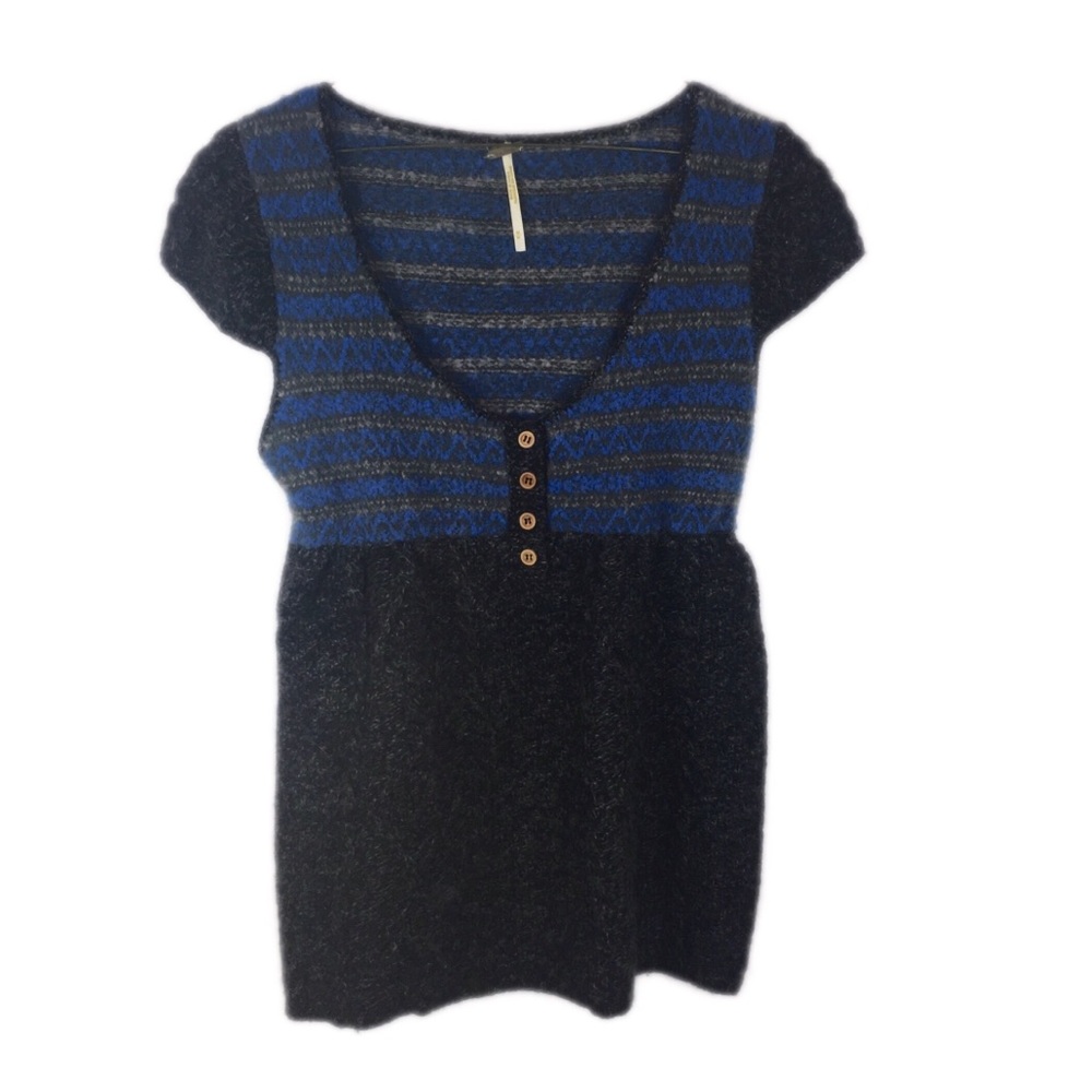 Free People Blue Black Striped Wool Top - E35 - Picture 1 of 7
